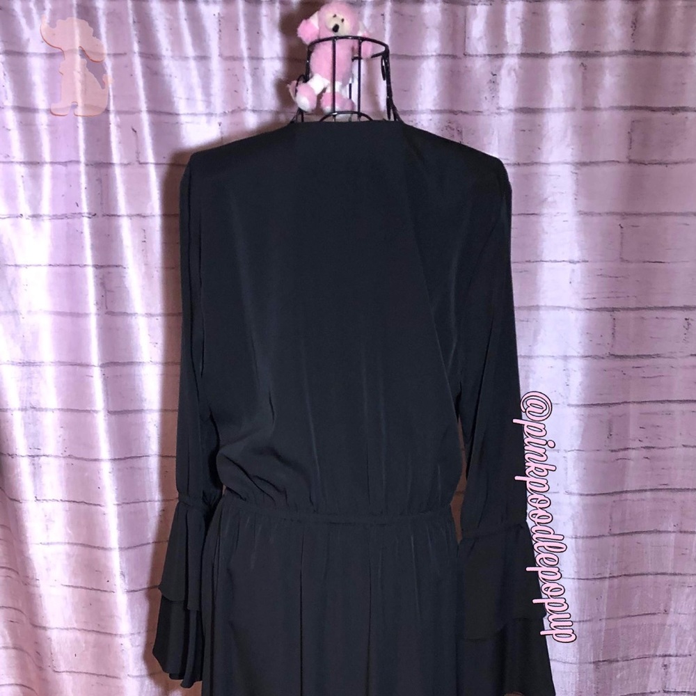 Waverly Grey Darcie Black Flared Sleeve Dress NWT - Picture 3 of 6